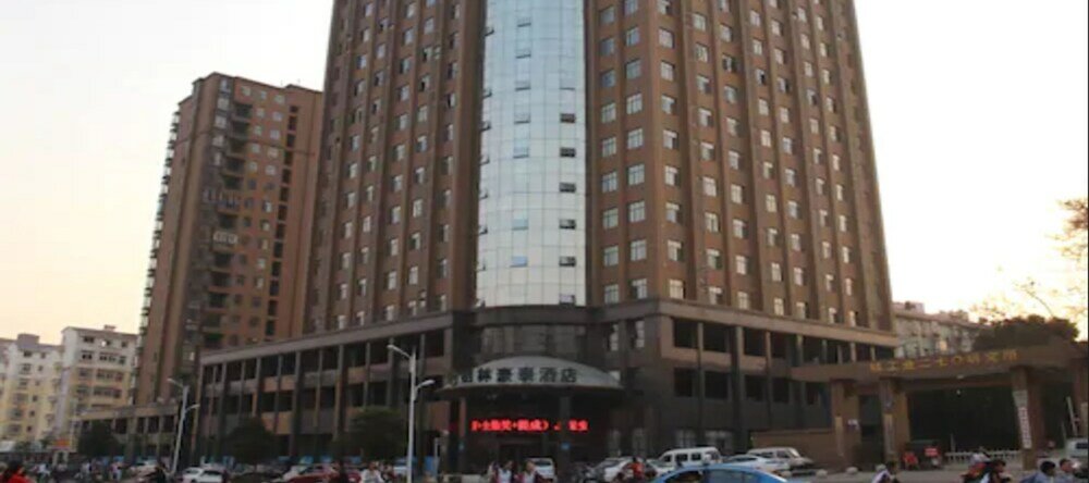 Фото отеля 2