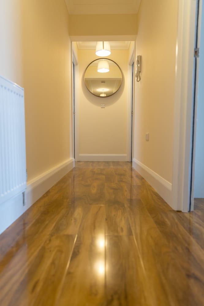 Фото London Heathrow Serviced Apartments