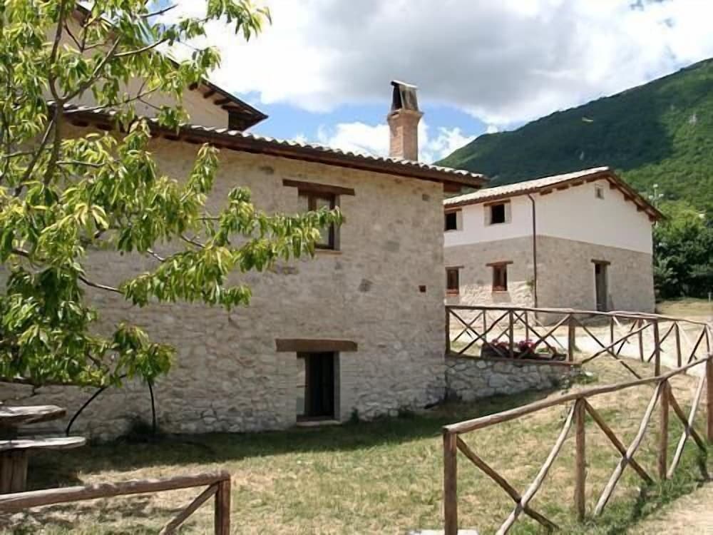 Фото Agriturismo Santa Serena