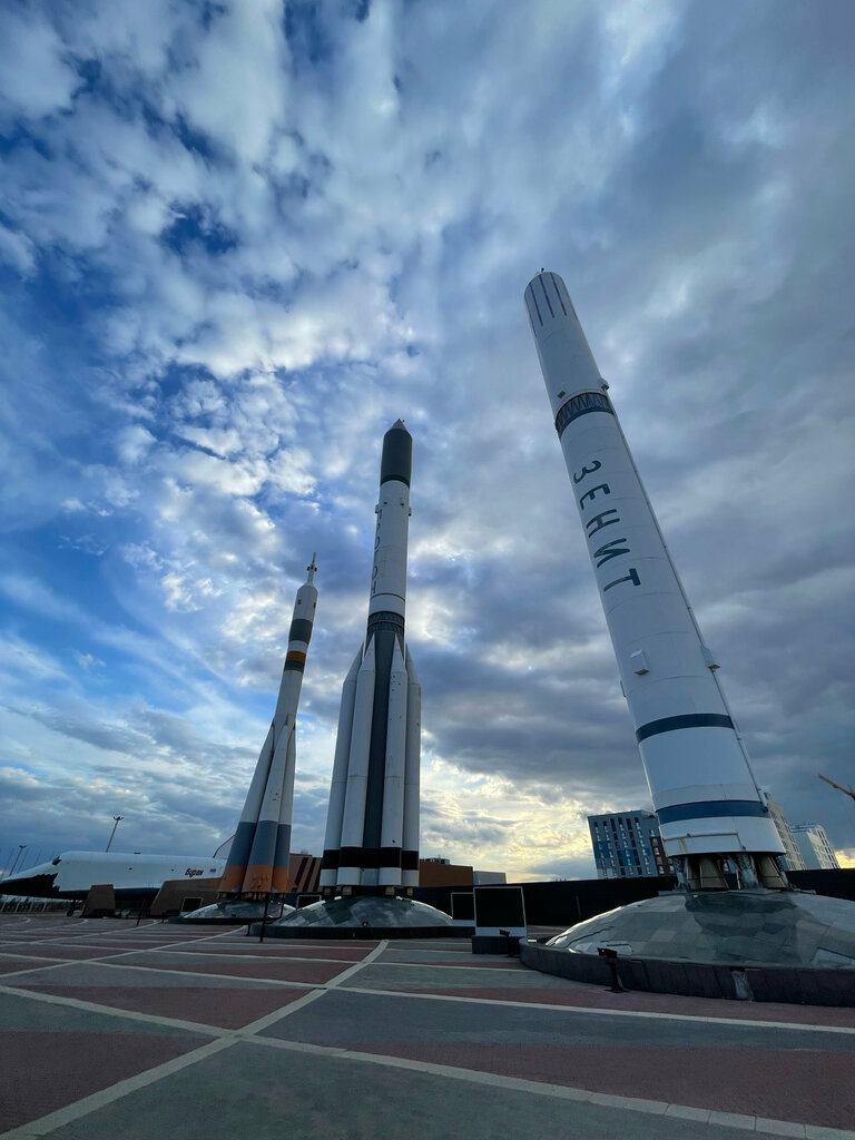 Monument to technology Proton launch vehicle layout, Astana, photo