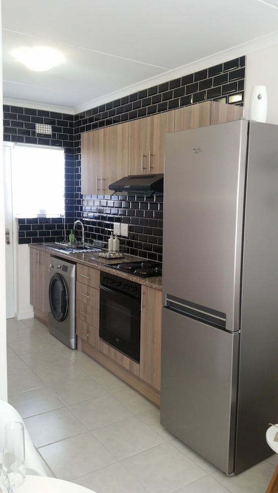 Фото Coral Sands on Muizenberg