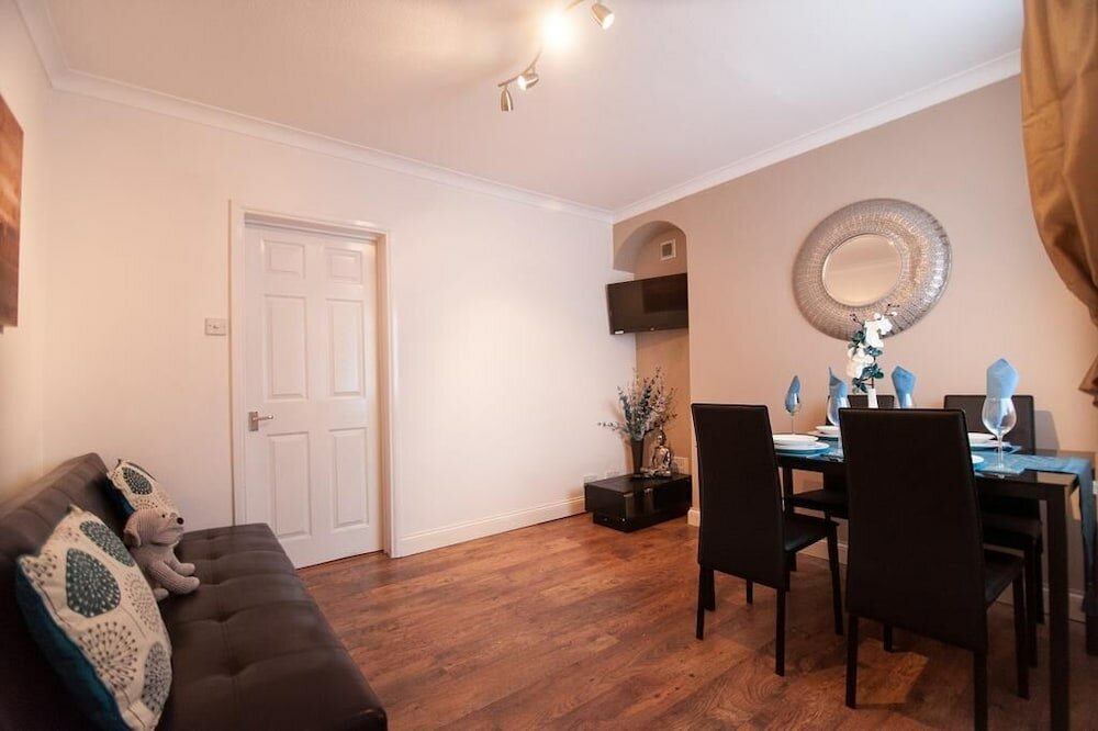 Фото Courthouse Apartments