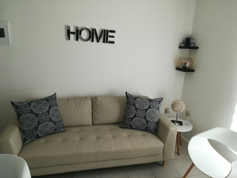 Фото Coral Sands on Muizenberg