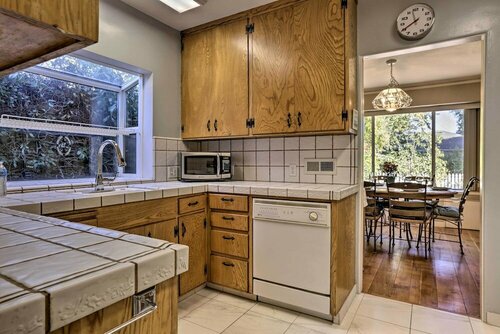 Гостиница Great Bay Area Home, 12 Mi to Downtown San Jose! в Саннивейле