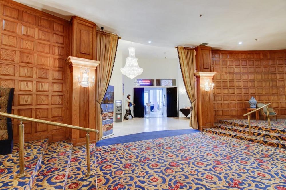 Фото Miami Beach Castle by the Ocean