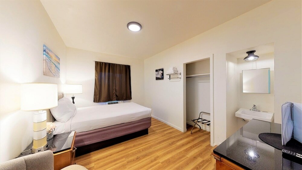 Фото Anchor Pointe Inn