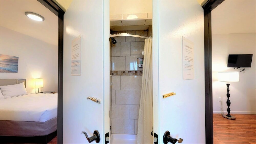 Фото Anchor Pointe Inn