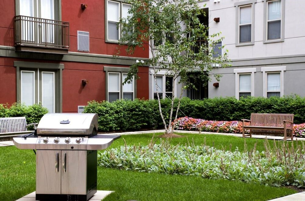 Фото Bluebird Suites in Downtown Providence