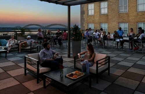 Гостиница Bluebird Suites near AutoZone Park в Мемфисе