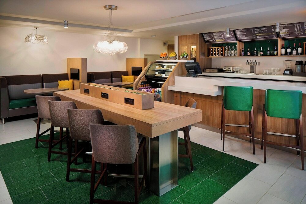 Фото Courtyard by Marriott San Diego Gaslamp/Convention Center