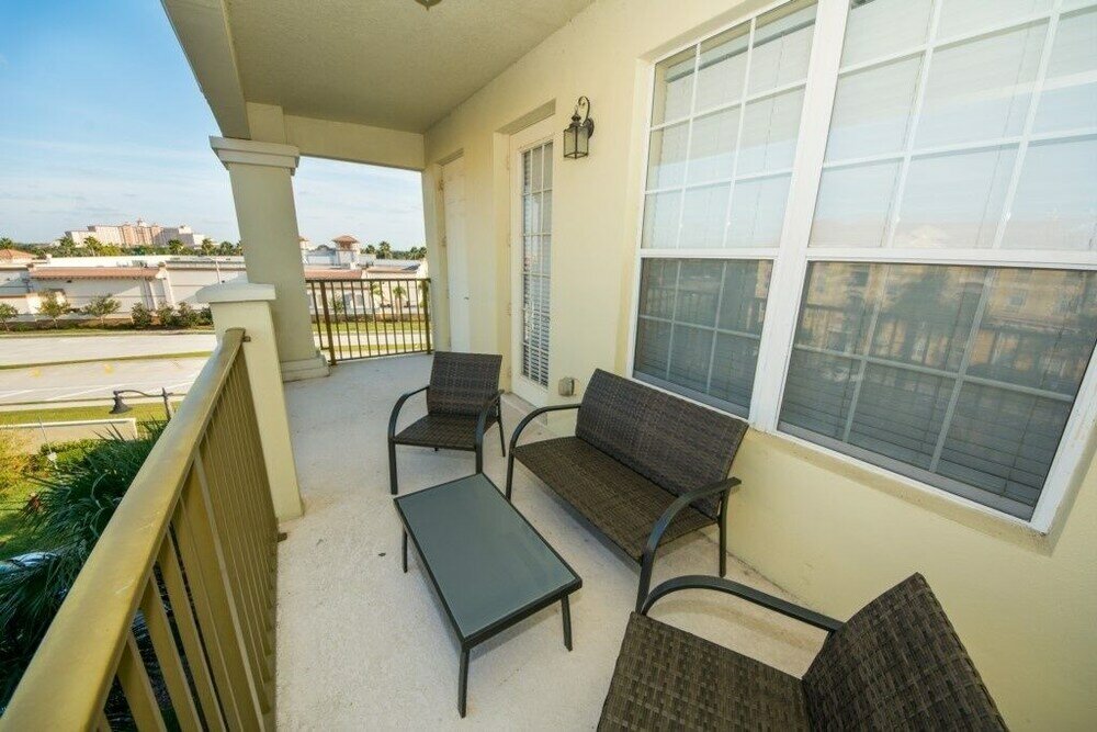 Фото H2u - Olive - Vc4804 4 Bedroom Apts by Redawning