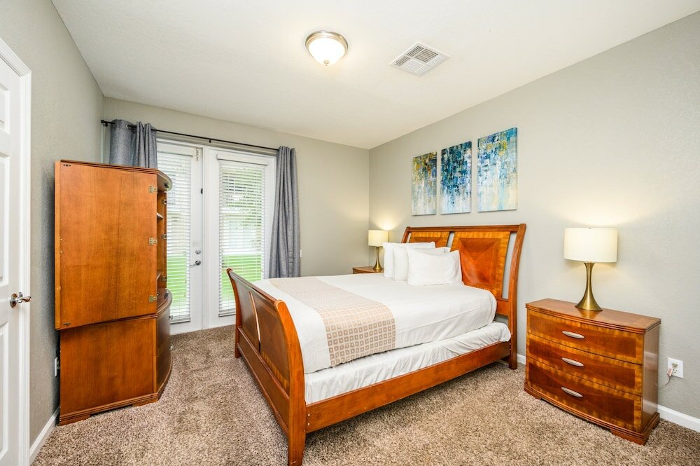 Фото Vista Cay Resort Direct Townhomes by Millennium Management