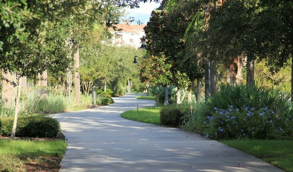 Фото 10-106 2 Bedroom Condo
