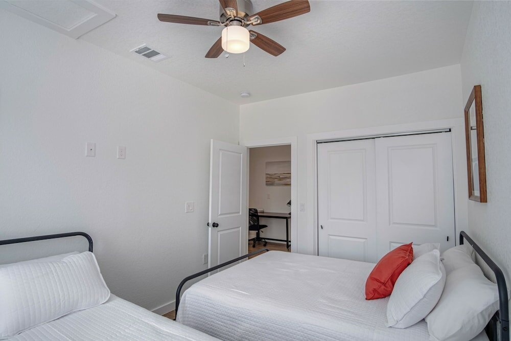 Фото Brand New 5 Stylish 3br Near Exciting Downtown