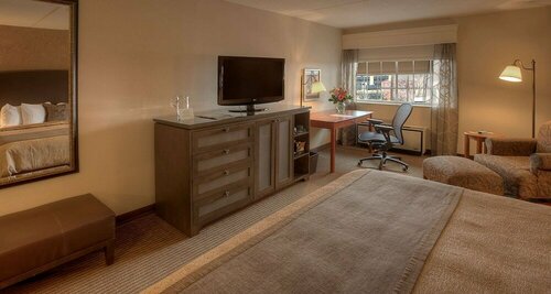 Гостиница Best Western Plus The Normandy Inn & Suites в Миннеаполисе