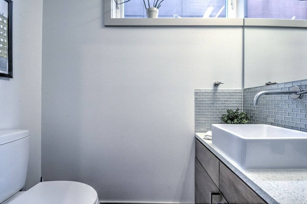 Фото Modern Home with Rooftop Oasis