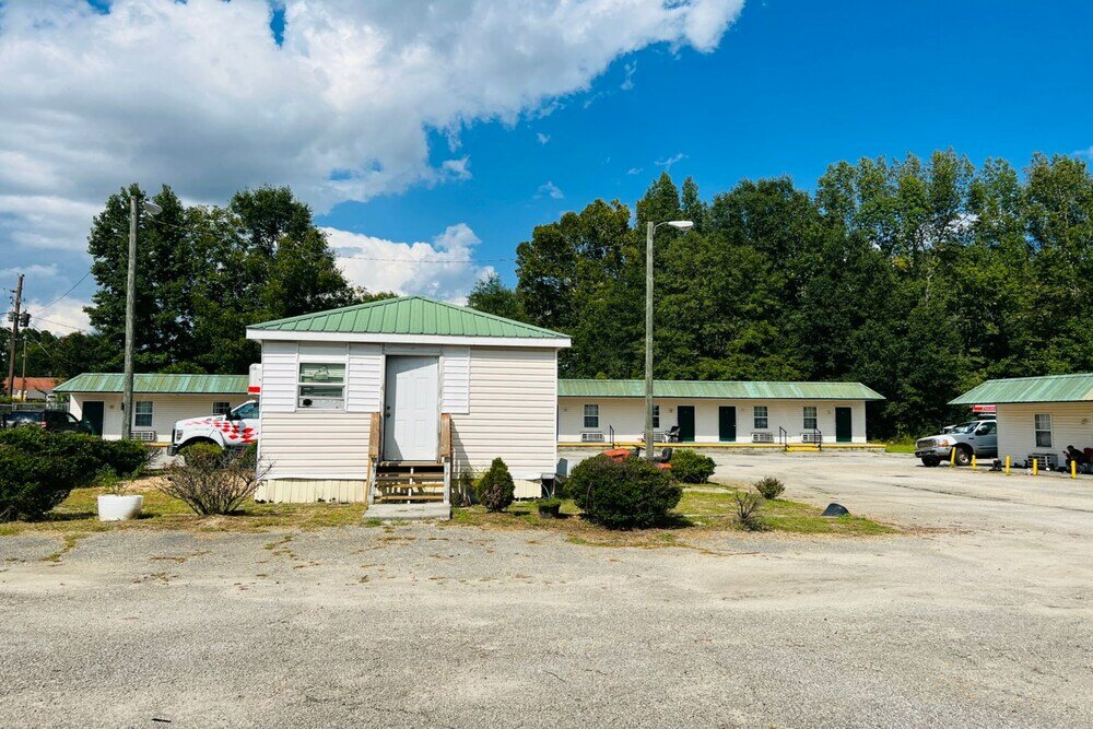Фото Sparta Seven Motel by Oyo near Milledgeville