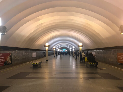 Ладожская (Заневский просп., 69), станция метро в Санкт‑Петербурге