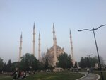 Sabancı Merkez Cami (Adana, Seyhan, Fuzuli Cad., 6), cami  Seyhan'dan