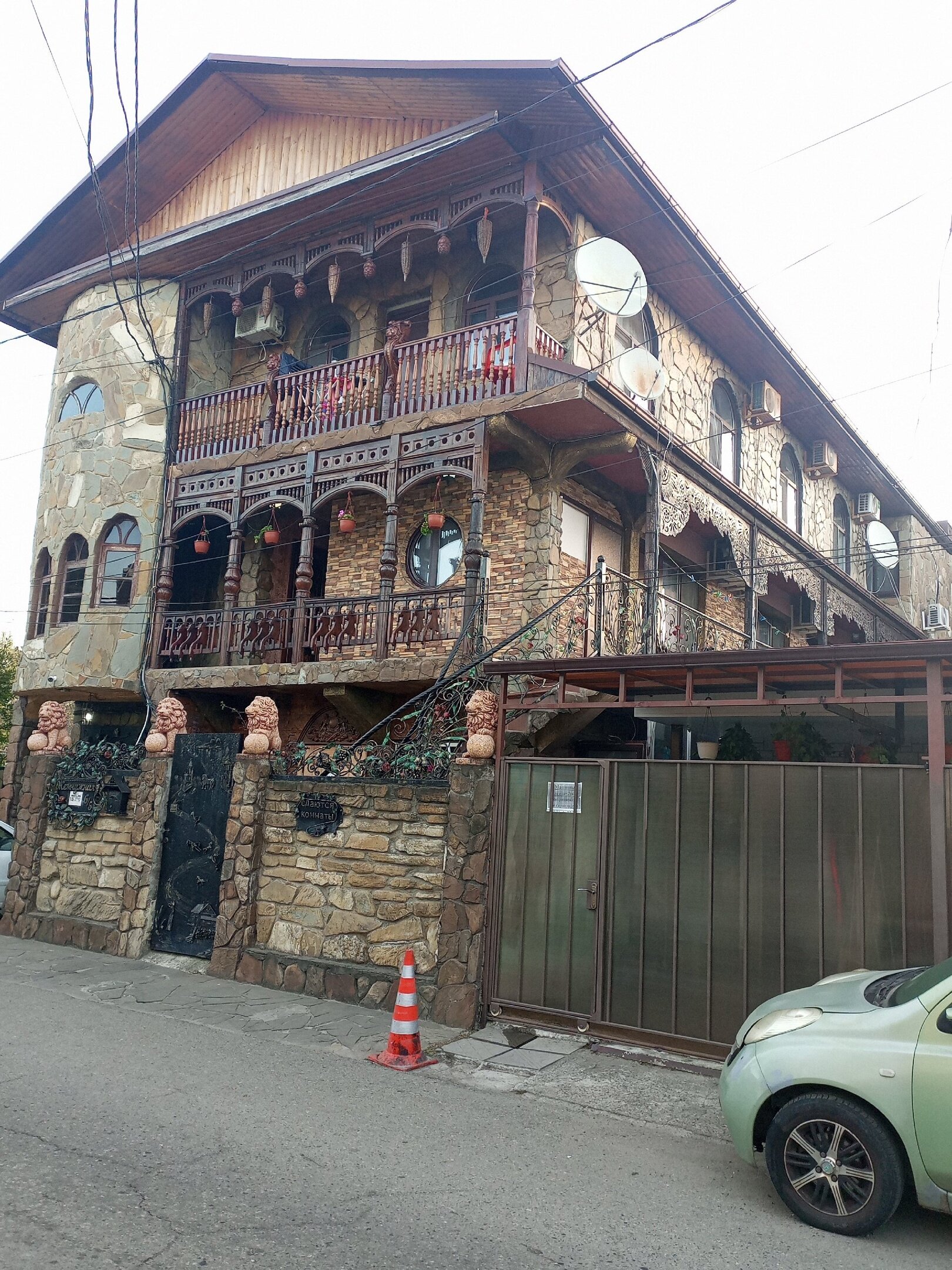 Фото Замок на Жемчужной