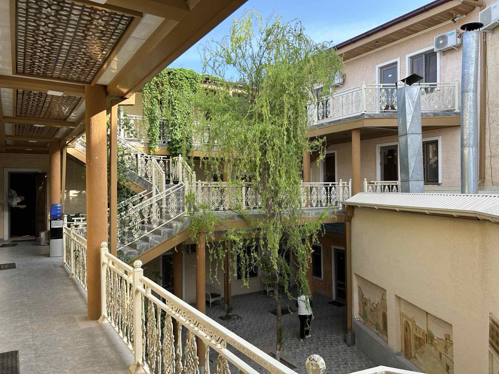 Фото отеля 2