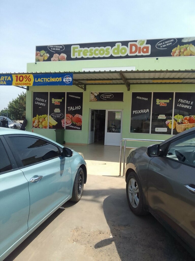 Supermarket Frescos do Dia Nova Vida, Loanda, photo