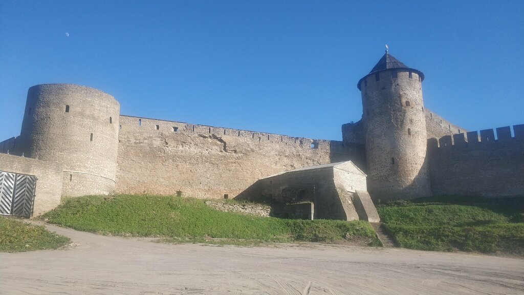 Landmark, attraction Ivangorod Fortress, Ivangorod, photo