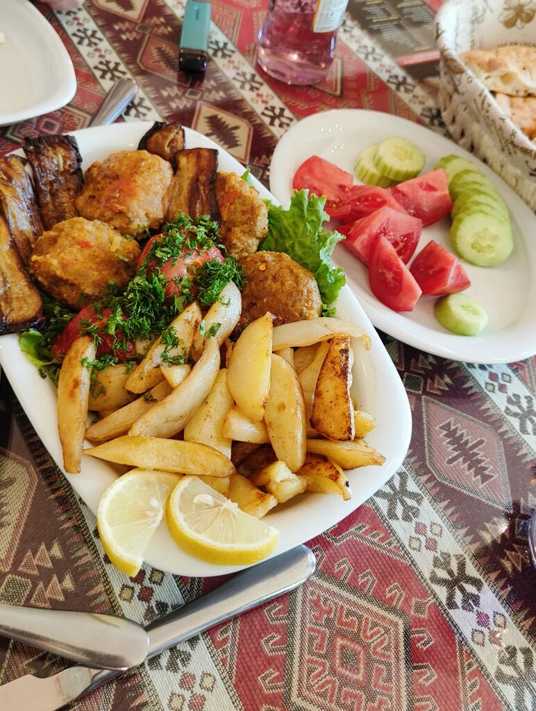 Kafe Çinar Restoran, Bakı, foto