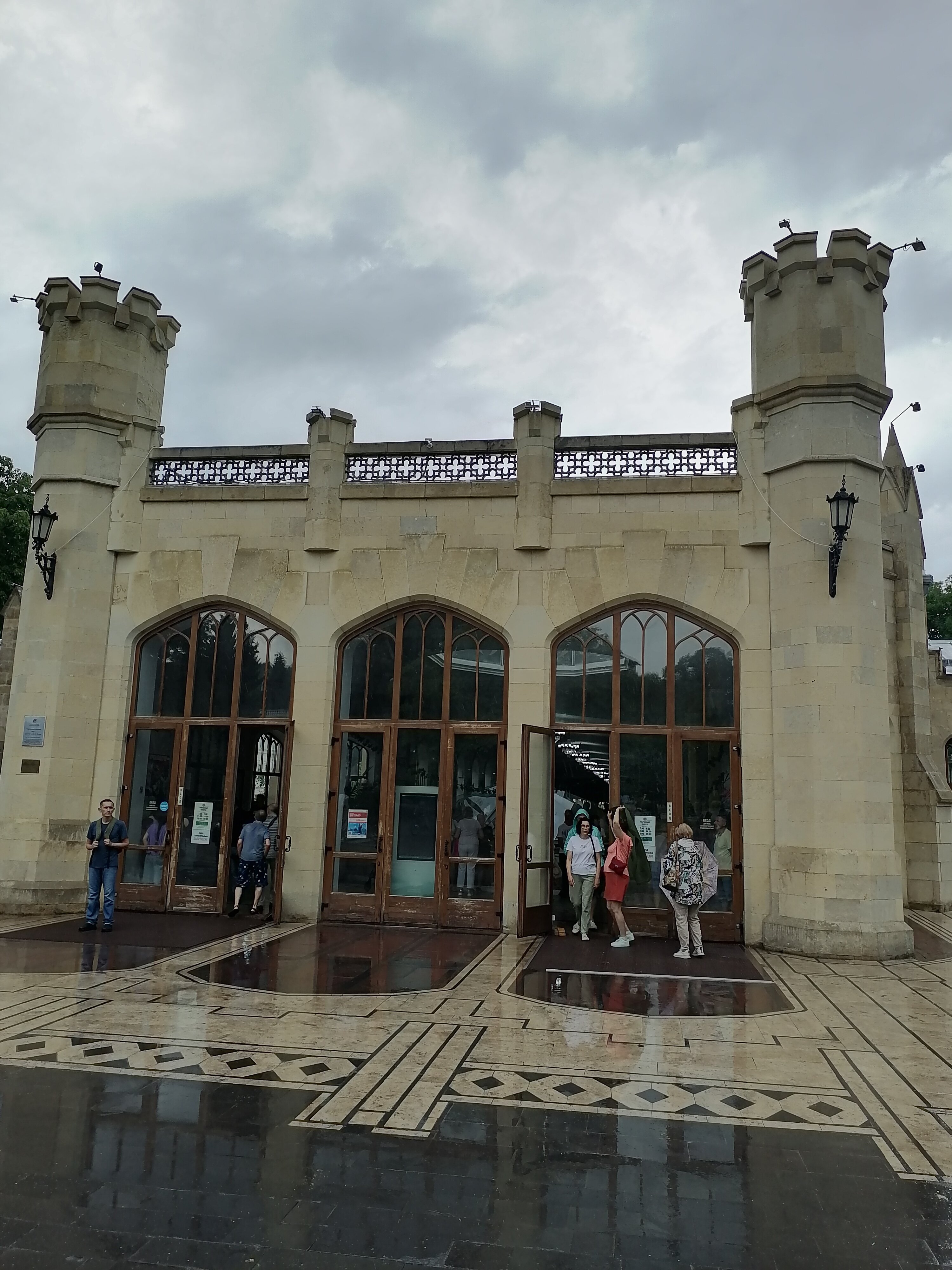 Фото отеля 1