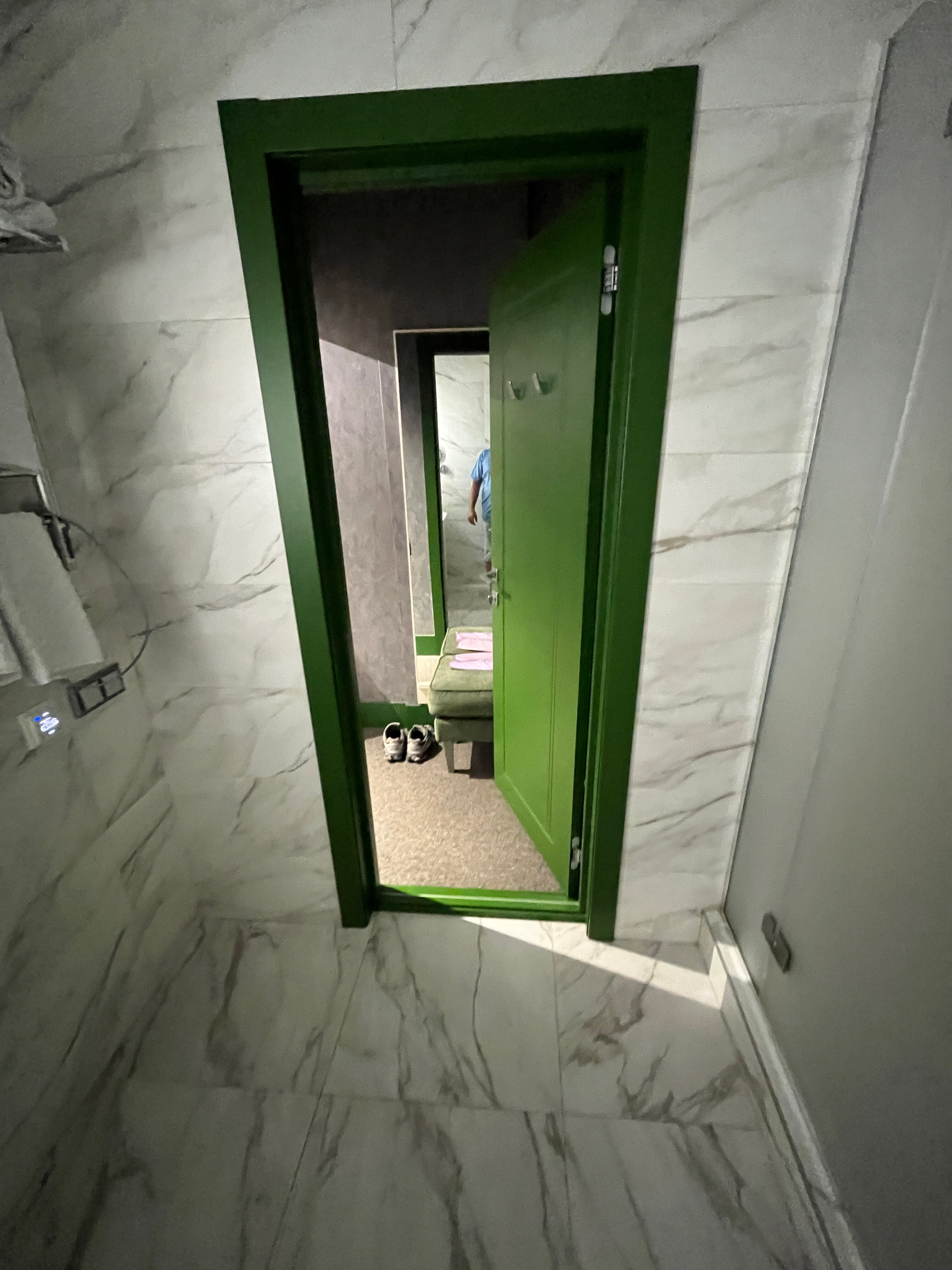 Фото Green Doors