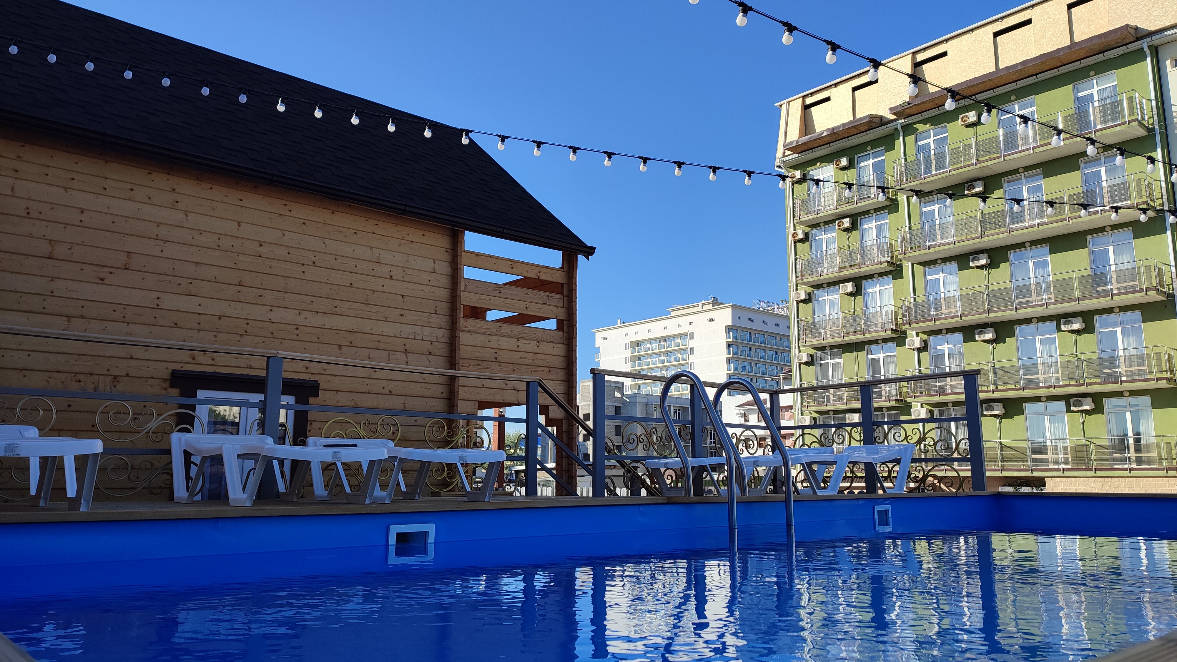 Фото отеля 2