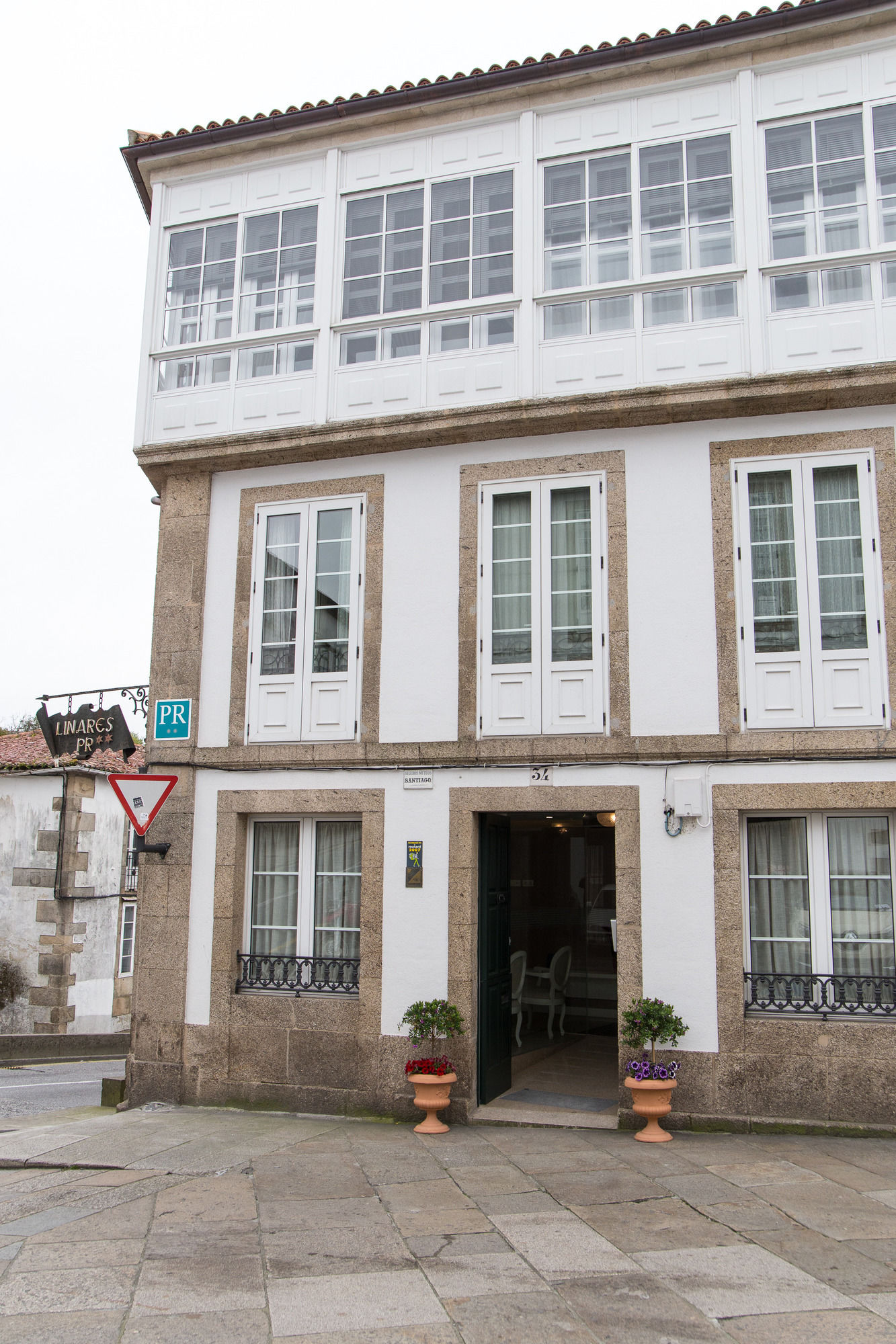 Фото Linares Rooms Santiago