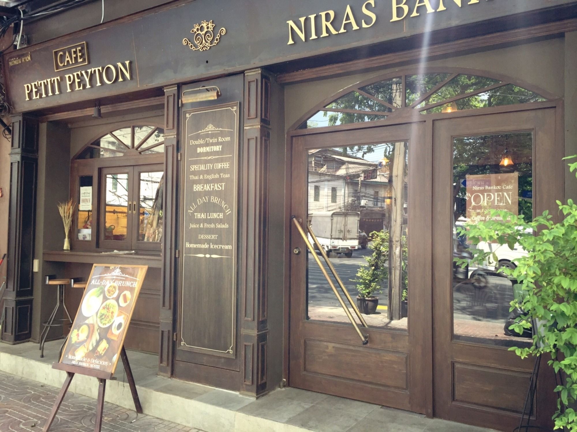 Фото Niras Bankoc Cultural Hostel