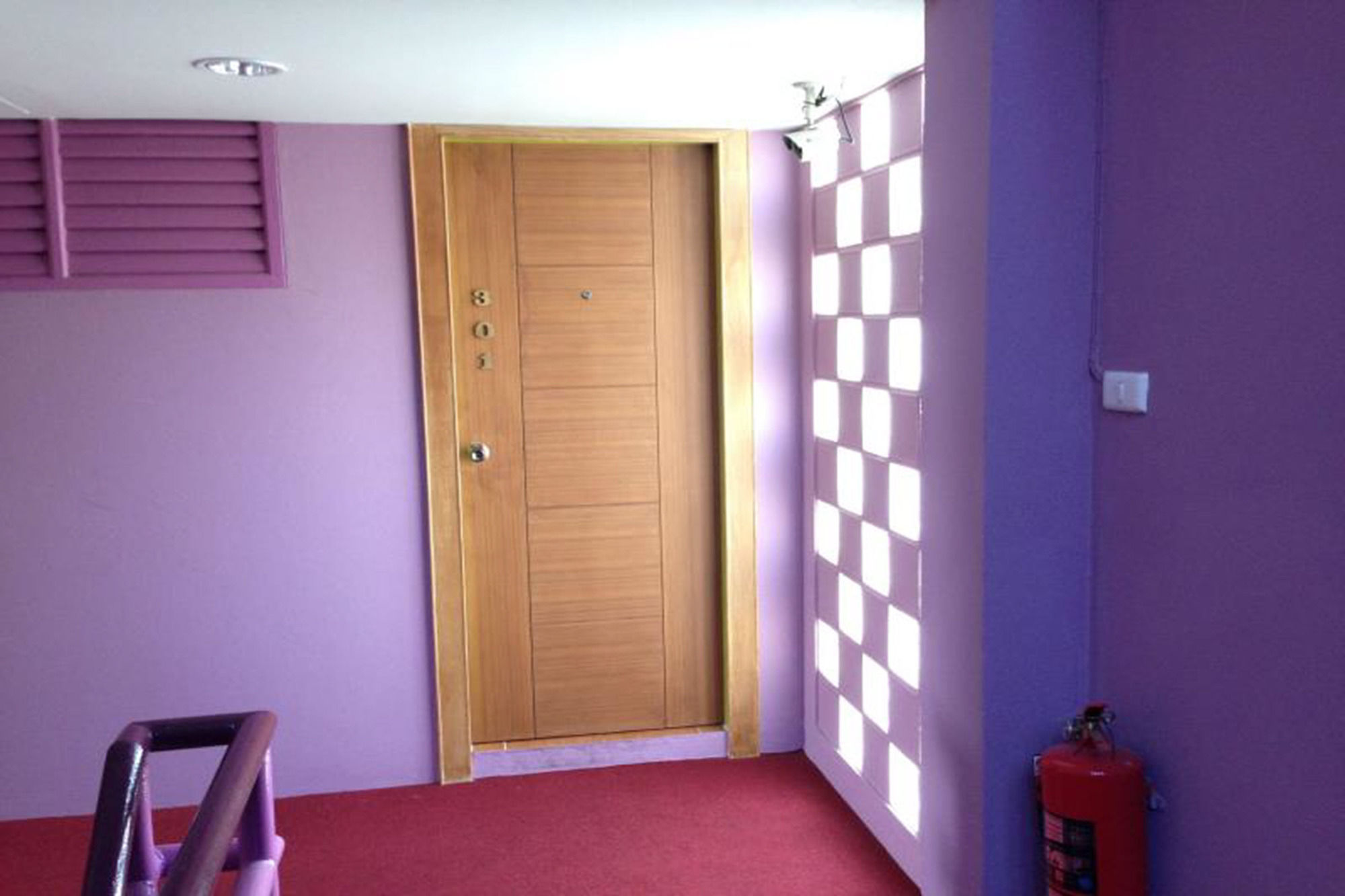 Фото Home Place Hotel