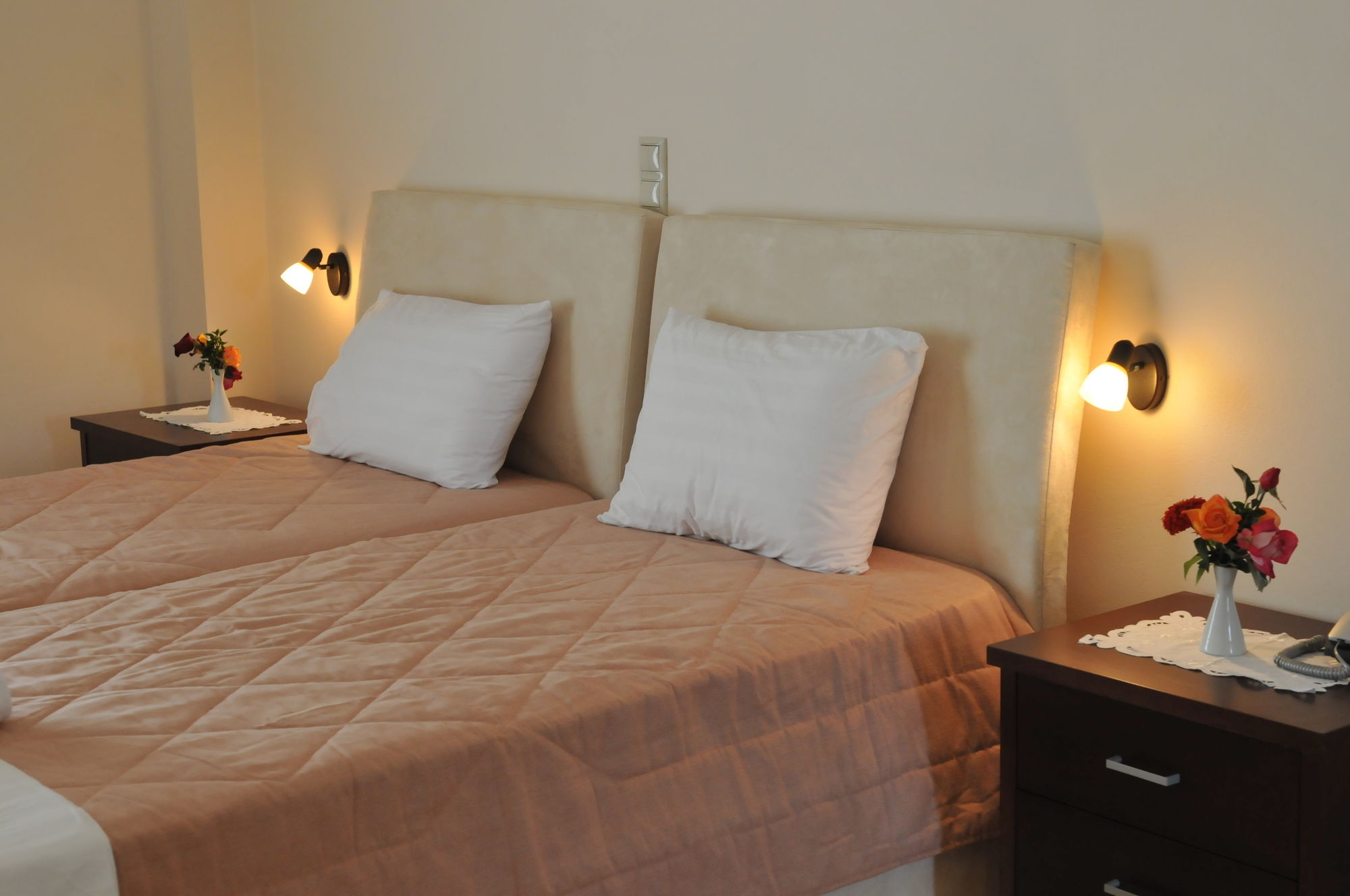 Фото Finiki Plaza