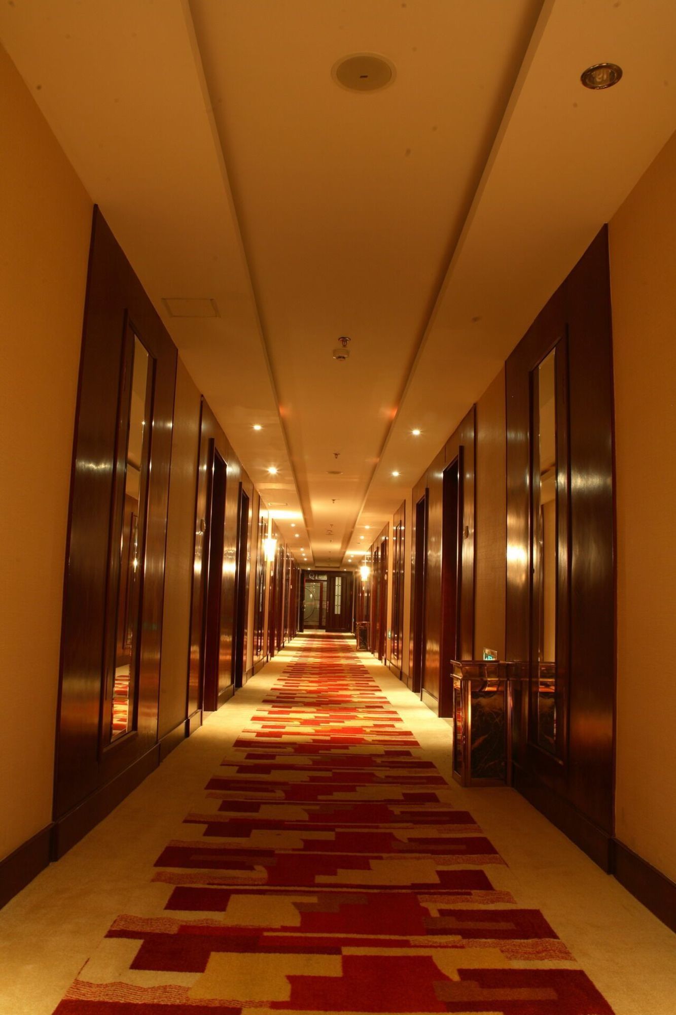 Фото Qingdao Qiulin Hotel