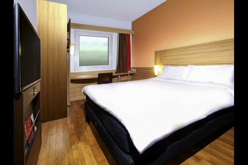 Внешний вид отеля Hotel ibis Santiago Providencia в Провиденсии, фото 3