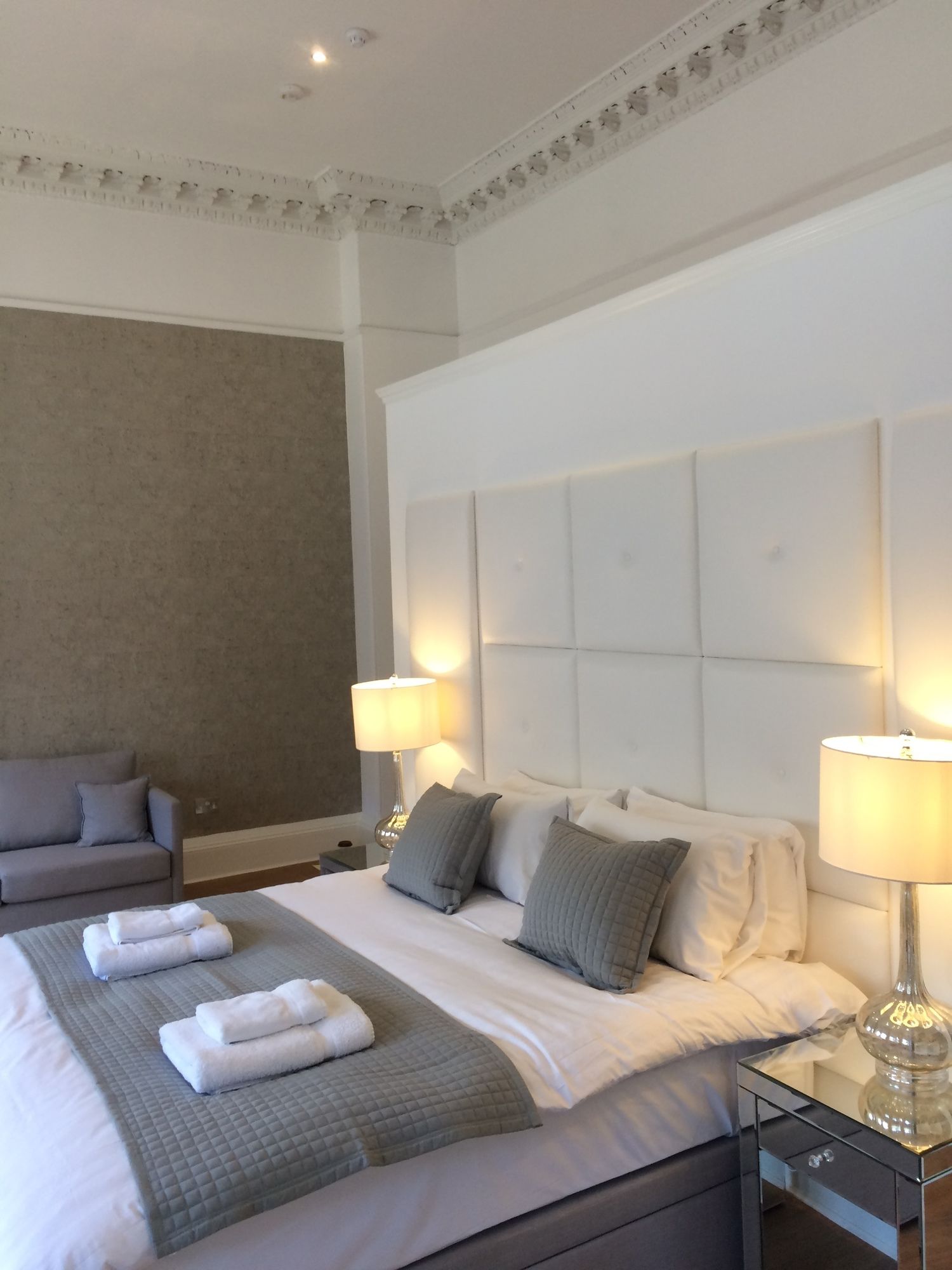 Фото Hanover 71 Suites