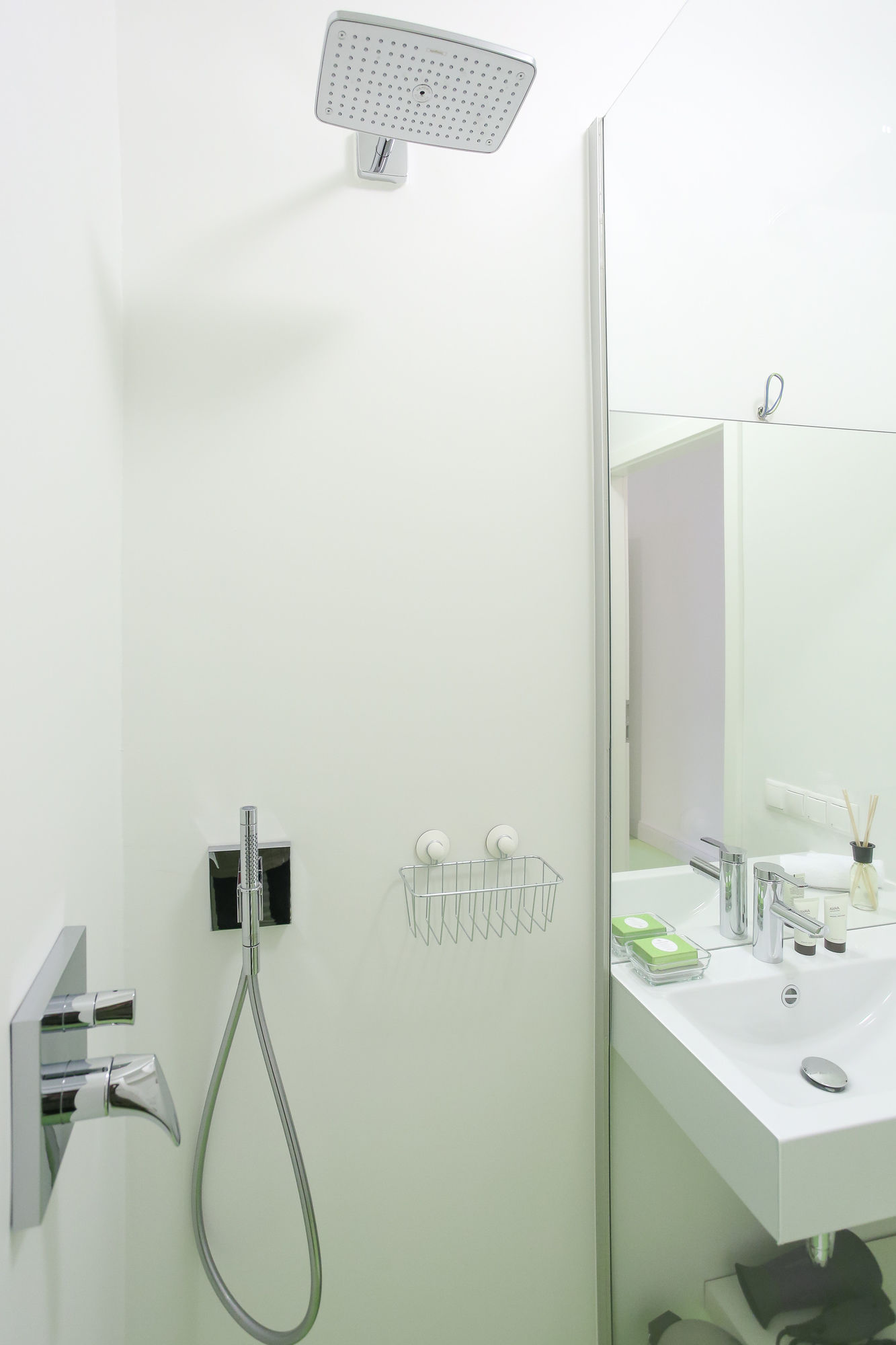 Фото Green Mango City Condo