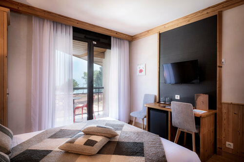 Гостиница Hôtel le Littoral в Эвиан-ле-Бене