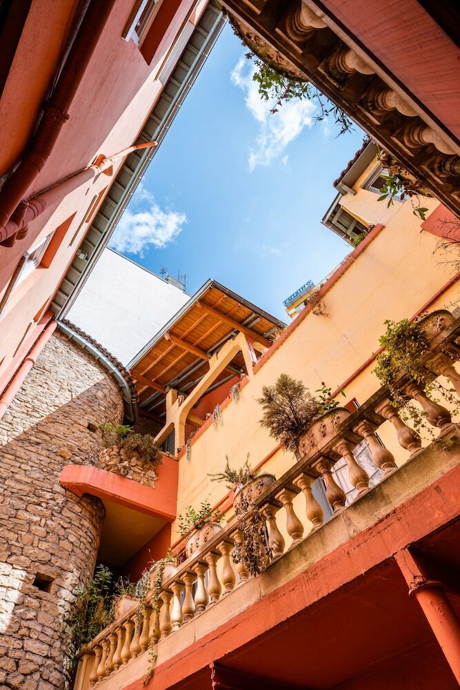 Фото Au Patio Morand Hotel