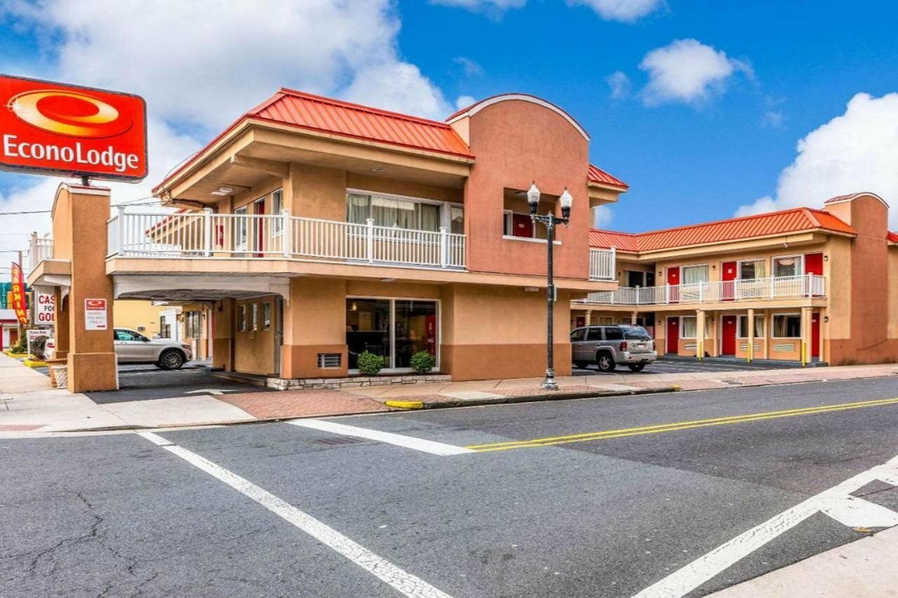 Фото Econo Lodge Beach and Boardwalk
