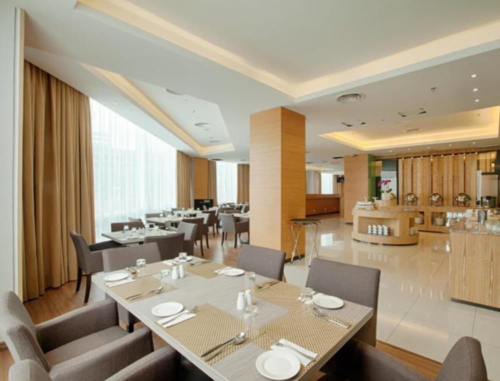 Фото Hotel WP Kuala Lumpur