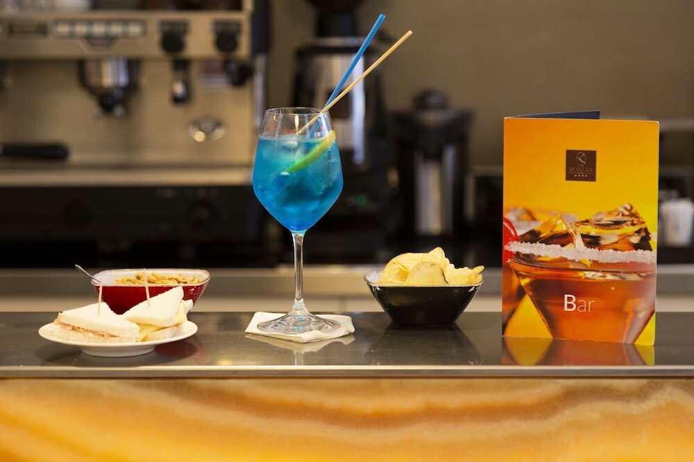 Фото Ih Hotels Roma dei Borgia