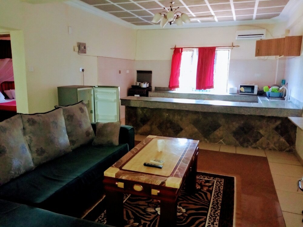 Фото Chamiachi Luxury Apartments