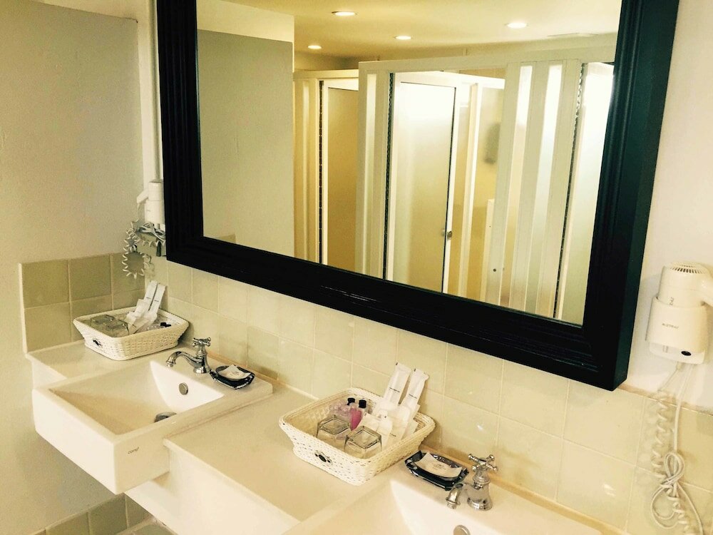 Фото 99 The Gallery Hotel