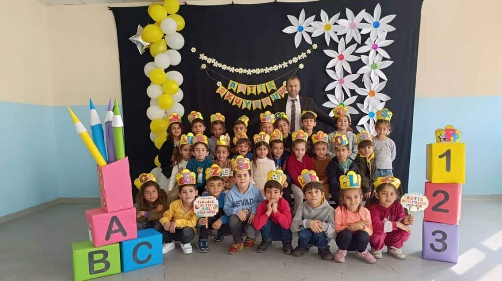 Primary school District Governor Bulent Pekdemir Primary School, Nusaybin, photo