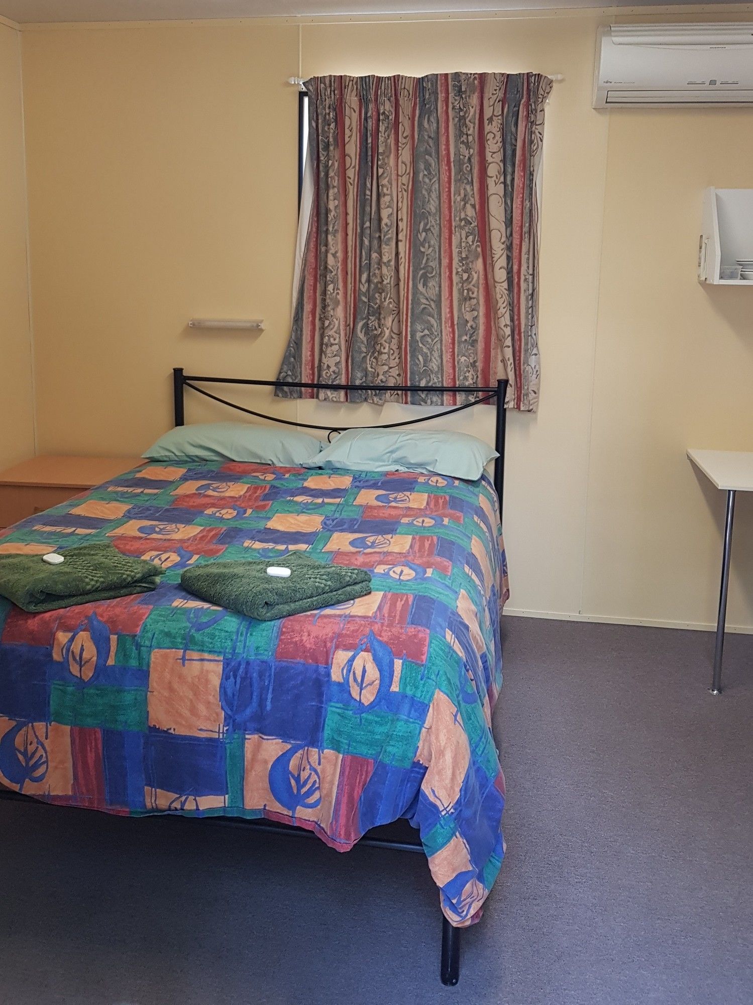 Фото Riverside Tourist Park