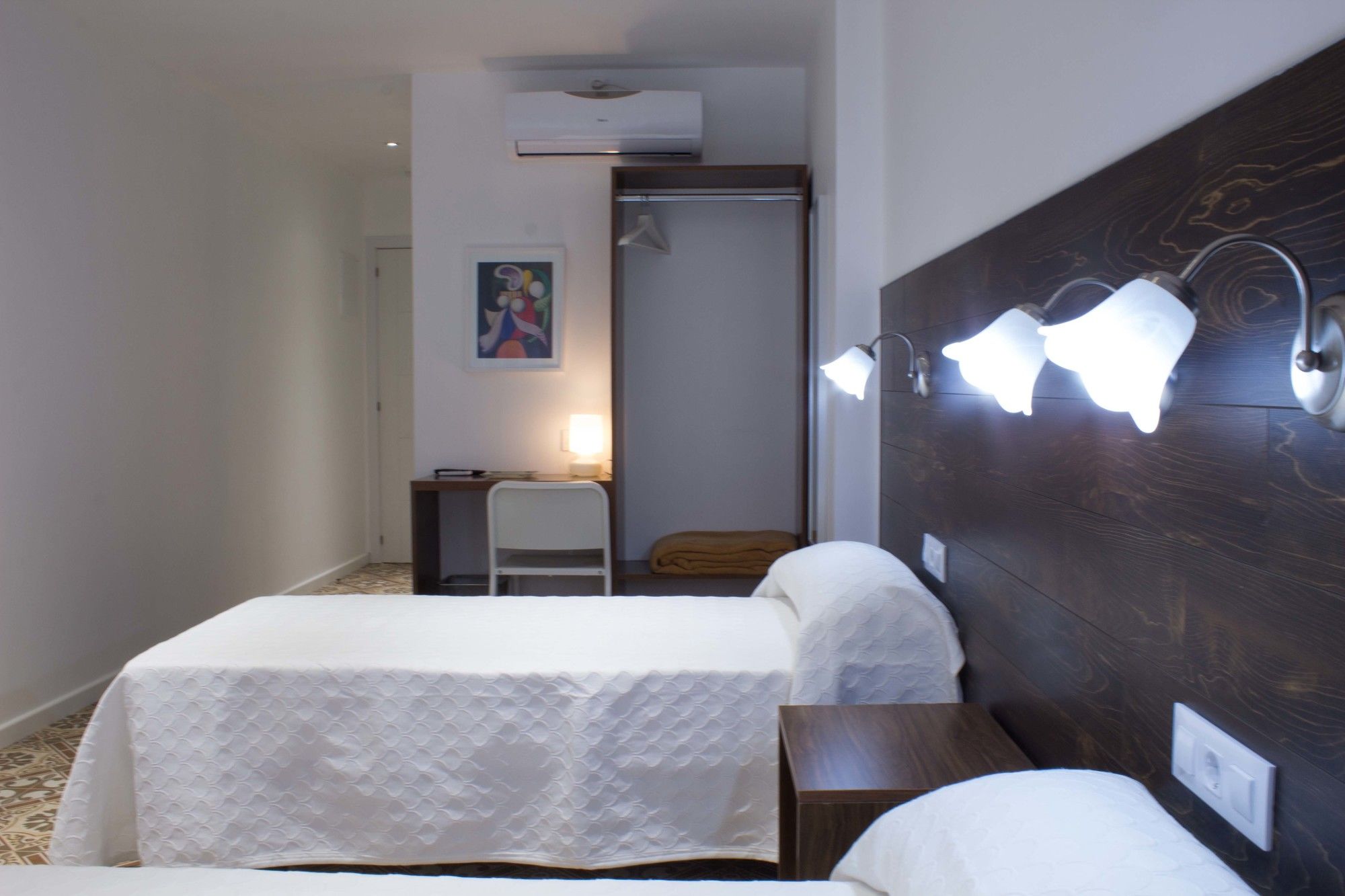 Фото Hostal Nova