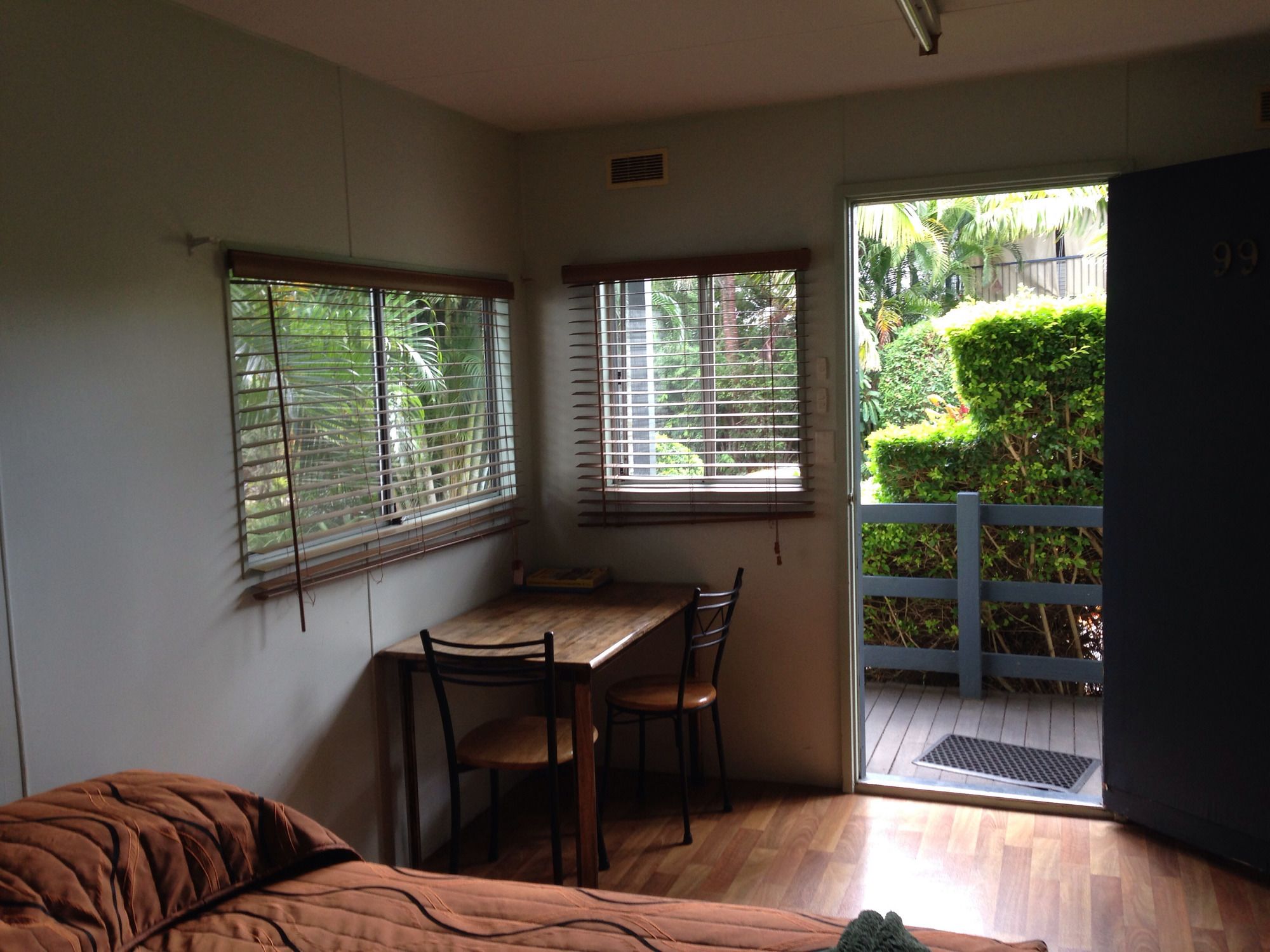 Фото Riverside Tourist Park